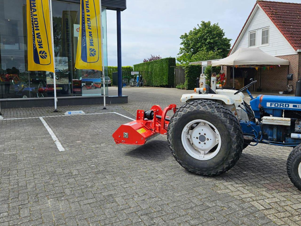 Boxer klepelmaaier afgeleverd