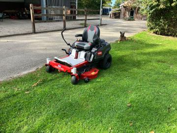 Toro Timecutter MR4275T voor Camping de Lachende Loods