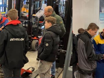 Leerlingen van Calvijn College op bezoek