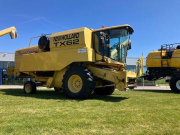 New Holland TX62 maaidorser  - 1997