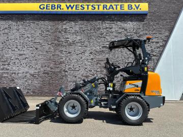 Giant G 1500 L Xtra voor Van Klinken Grondwerk & Verhuur